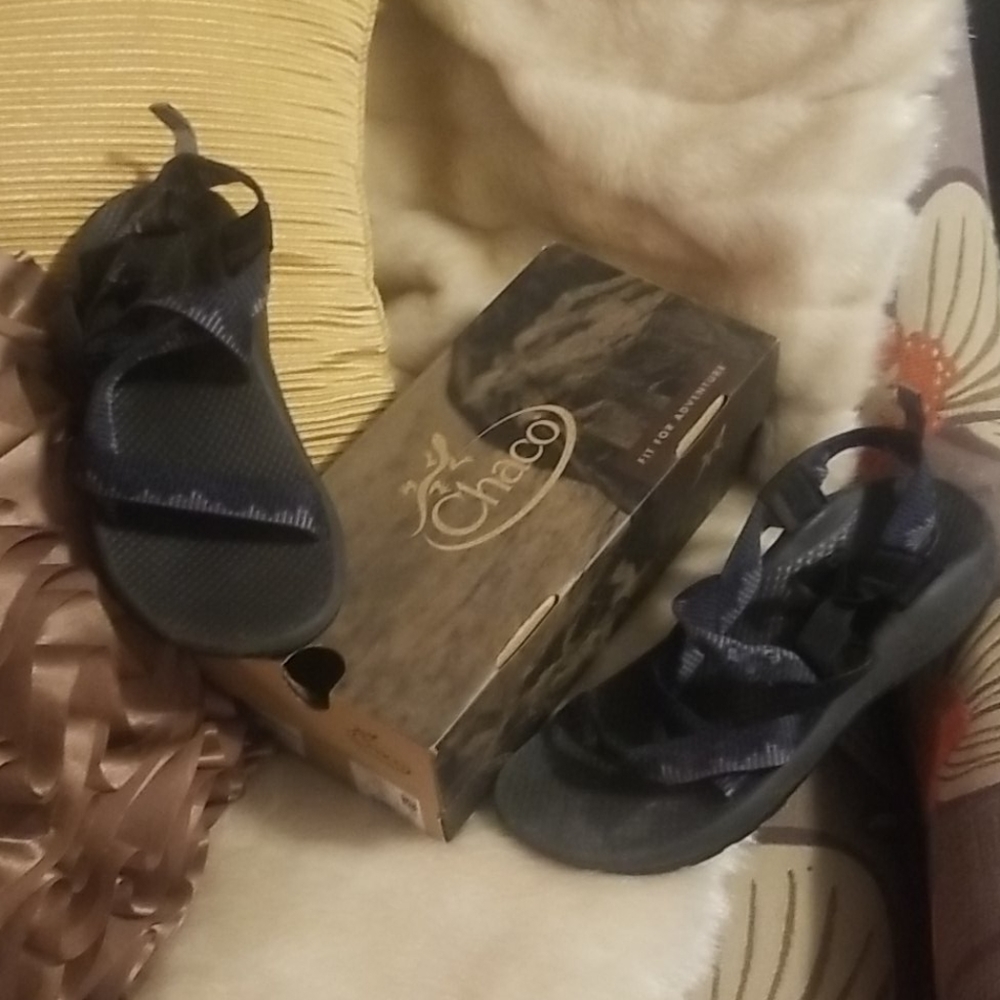 Sandles